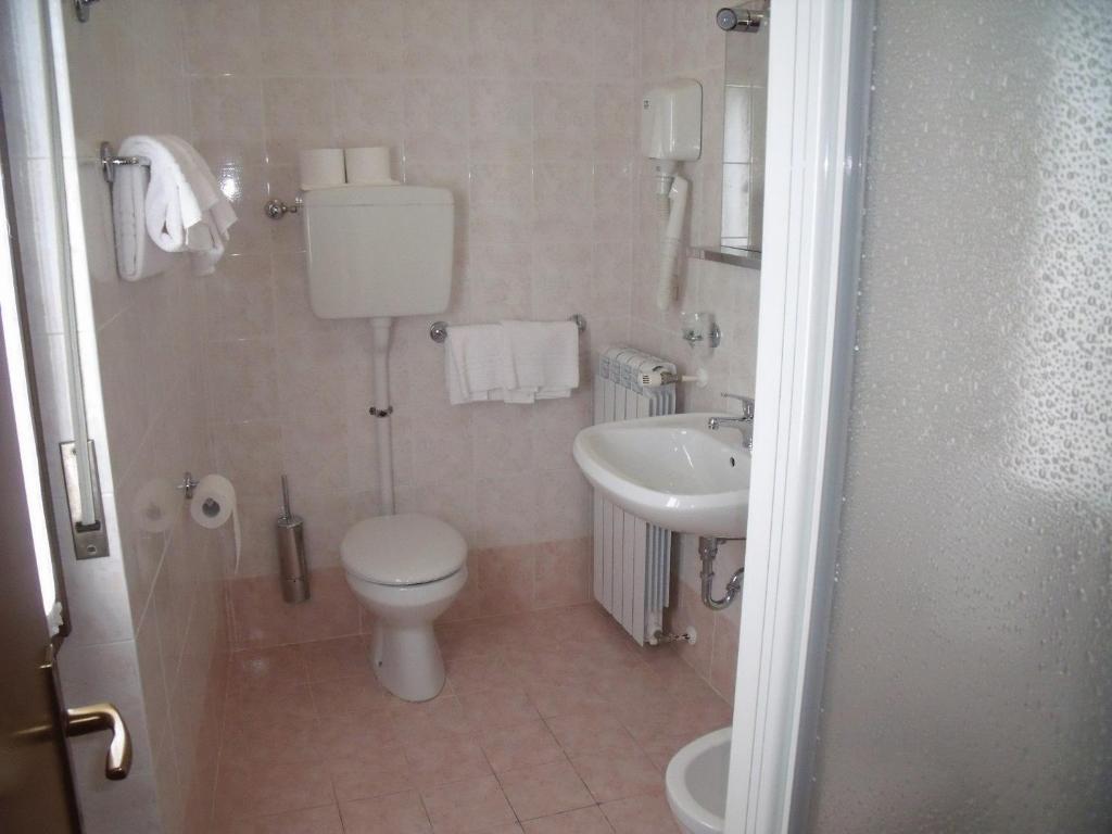 לימונה סול גרדה Hotel Alla Noce מראה חיצוני תמונה
